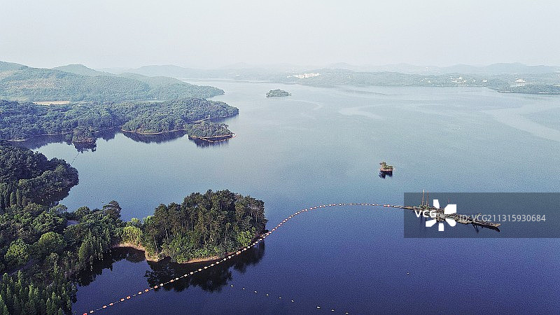 湖光山色，常州天目湖山水园图片素材