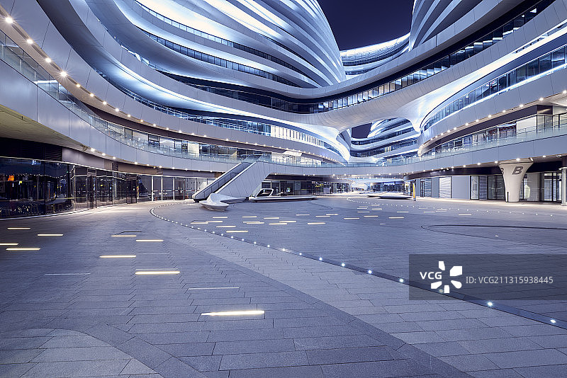 北京地标建筑银河SOHO广场夜景图片素材