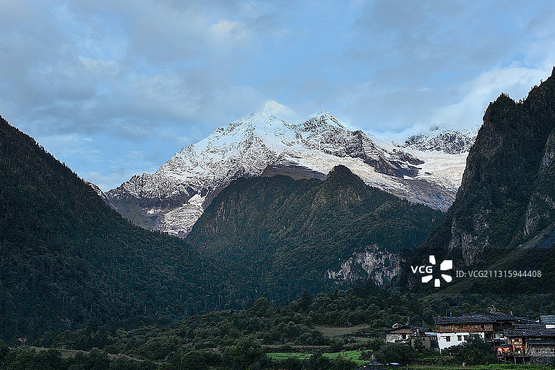 梅里雪山图片素材