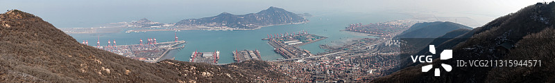 海上云台山俯瞰连云港老城图片素材