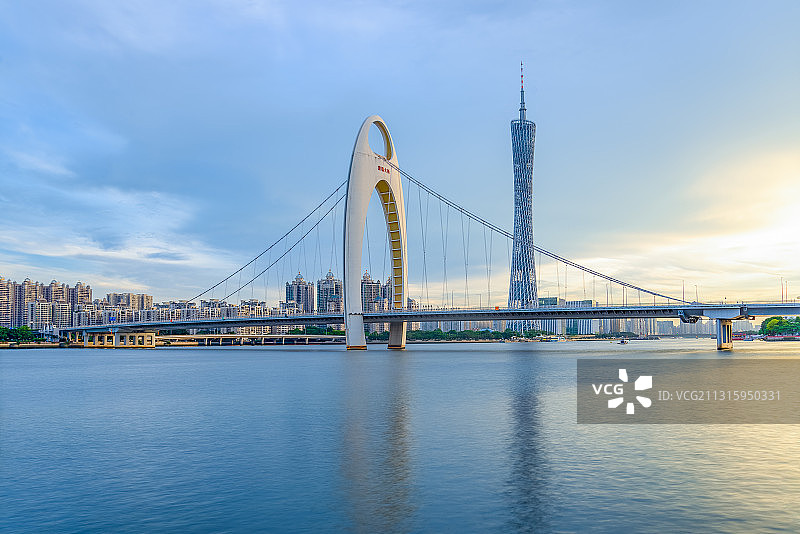 黄昏的广州城市风光天际线图片素材