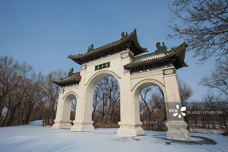 黑龙江齐齐哈尔4A景区明月岛牌楼大门图片素材
