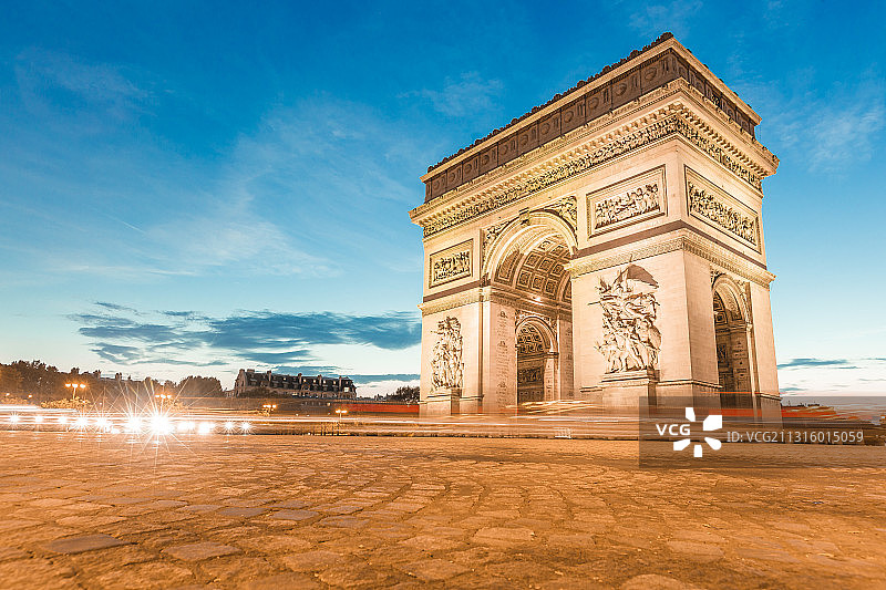 巴黎，凯旋门，夜景，黄昏，车流图片素材