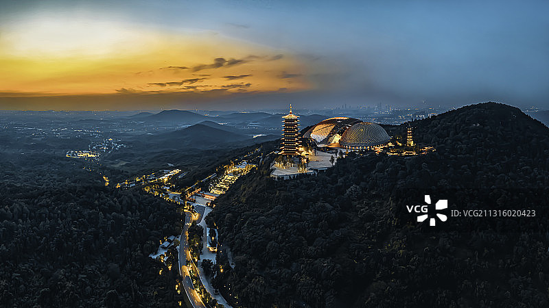 牛首圣境图片素材