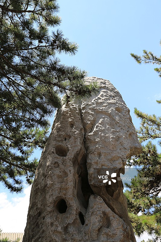 北京颐和园仁寿殿前寿星石图片素材