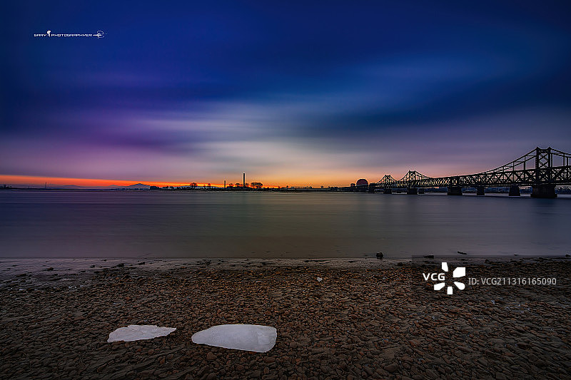 鸭绿江浮冰图片素材