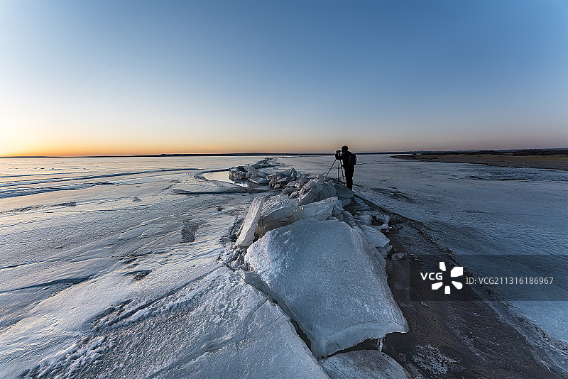 冬季的陕北冰湖图片素材