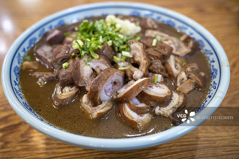 老北京传统美食门框卤煮图片素材