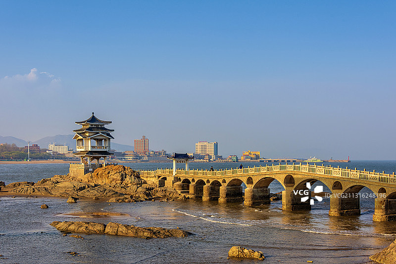 中国辽宁葫芦岛兴城海滨三礁揽胜图片素材