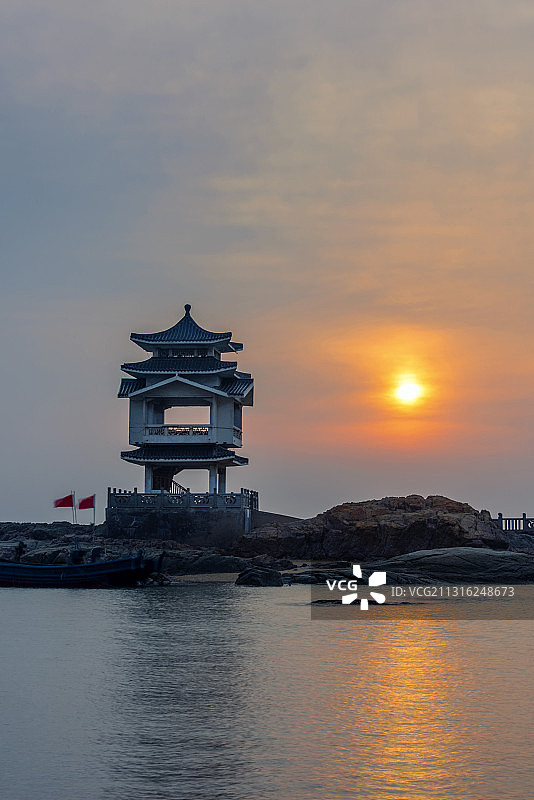 中国辽宁葫芦岛兴城海滨三礁揽胜日出图片素材