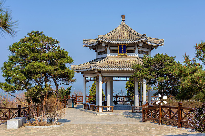 中国辽宁葫芦岛兴城龙回头图片素材