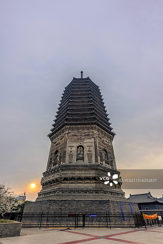 中国辽宁锦州古塔图片素材