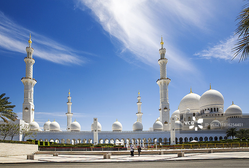 扎耶德清真寺外观全景图图片素材