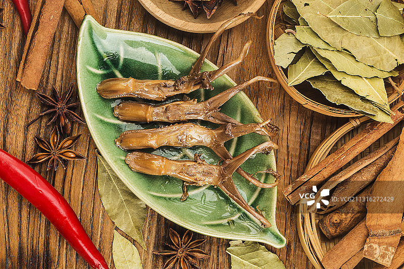 卤味鸭舌图片素材