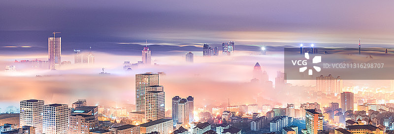 青岛春季奇特的平流雾自然景观图片素材