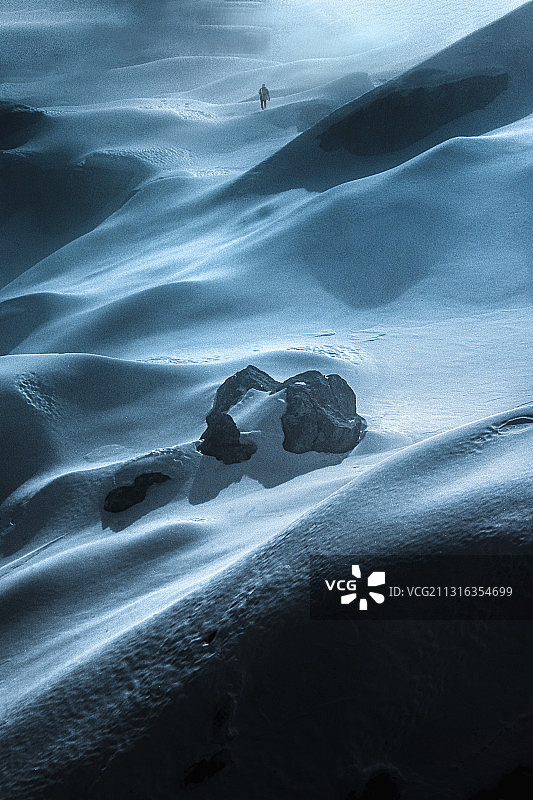 行者（虚拟人物）/ 玉龙雪山图片素材