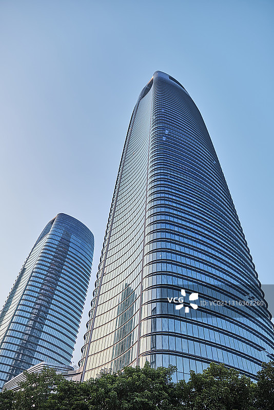 中国广州琶洲保利天幕广场现代摩天大楼建筑图片素材
