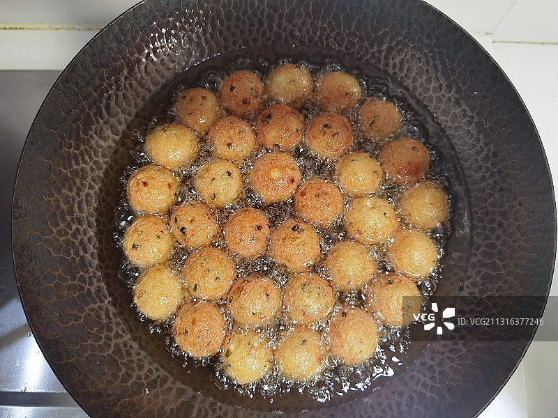 《炸豆腐》图片素材