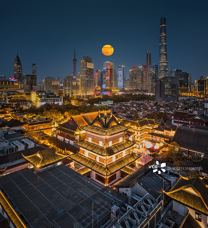 上海历史建筑城隍庙春节夜景风光图片素材