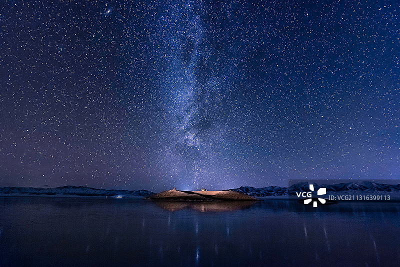 赛里木湖星空图片素材