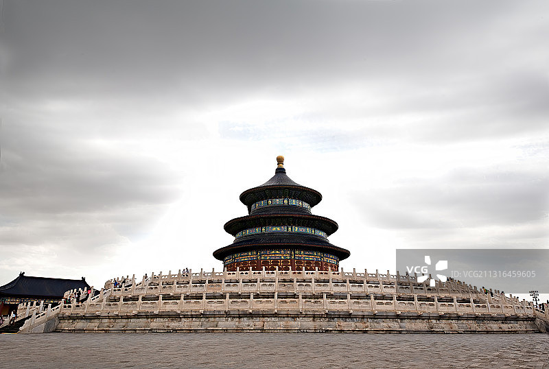 夏季雨前的天坛祈年殿图片素材