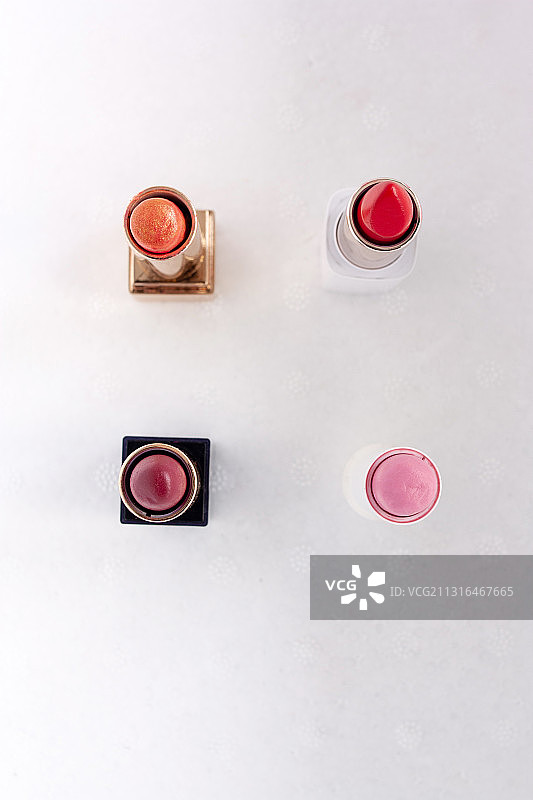 女性化妆用品口红唇膏等创意图片图片素材