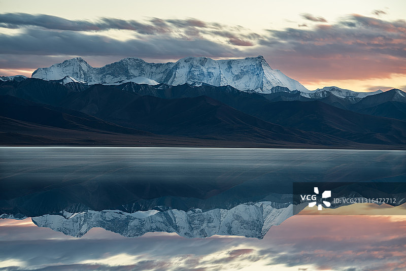 纳木错扎西半岛雪山图片素材