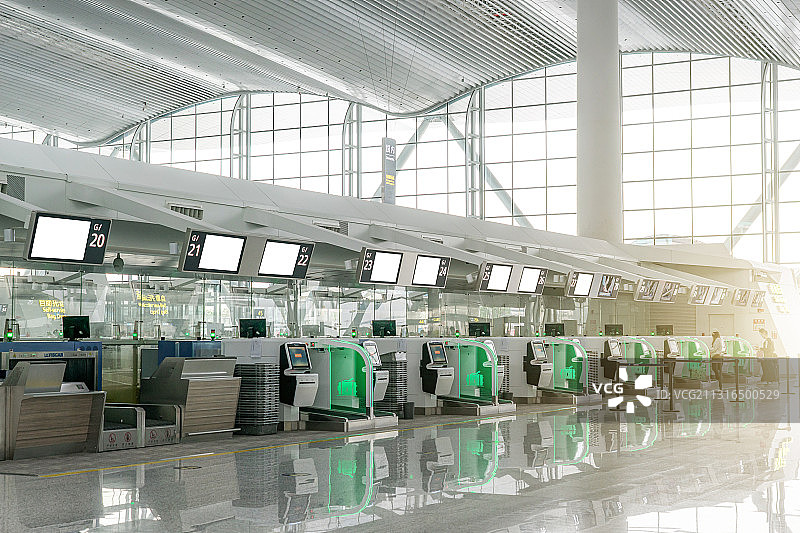 机场大厅，行李托运值机柜台图片素材