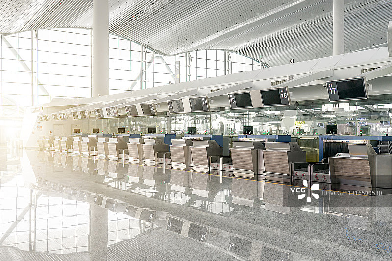 机场大厅，行李托运值机柜台图片素材