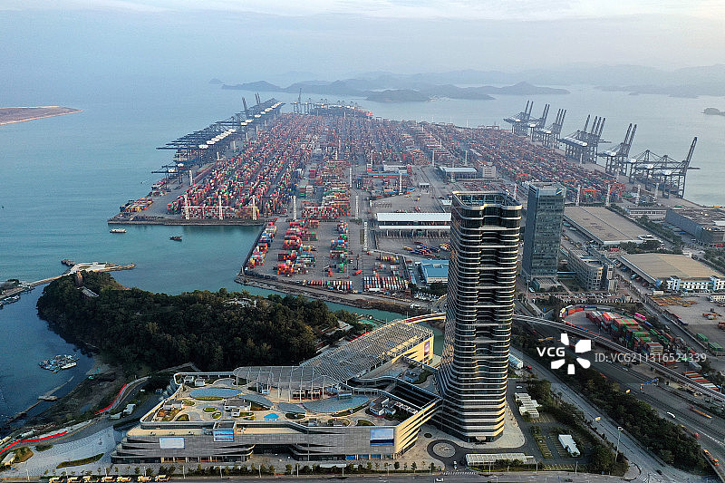 广东省深圳市盐田区盐田港口国际集装箱码头航拍图片素材