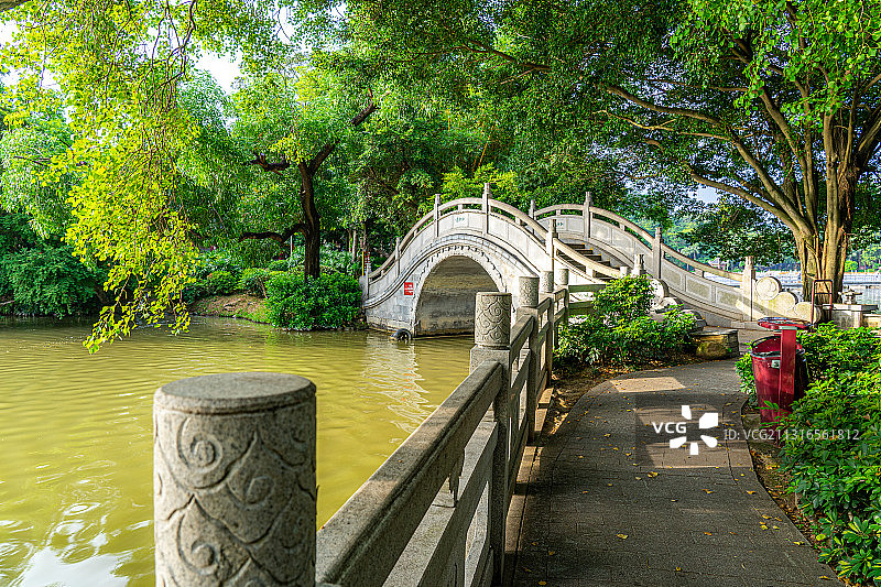 中国广东省惠州市惠州西湖景观和点翠洲图片素材