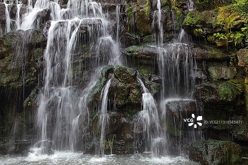 江苏省杨州市双峰云栈瀑布风光图片素材