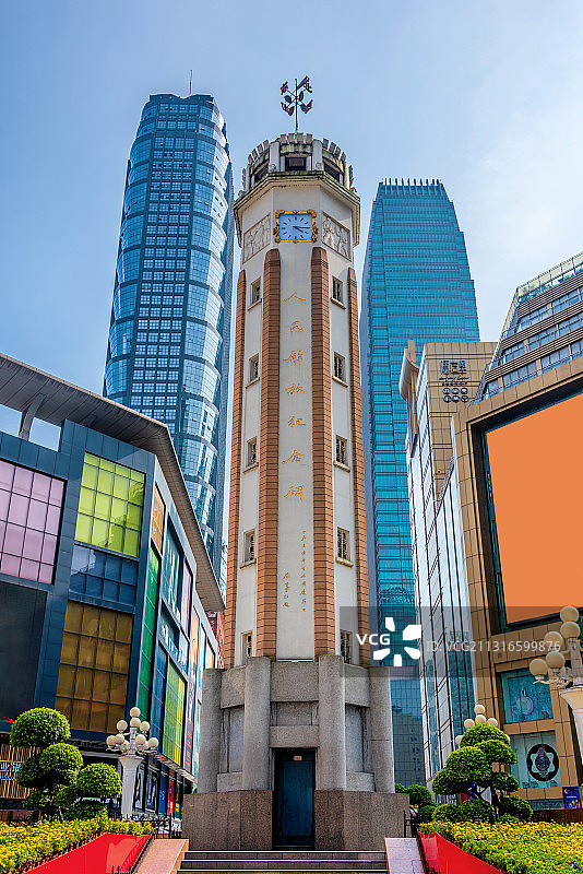 中国重庆解放碑商业步行街图片素材