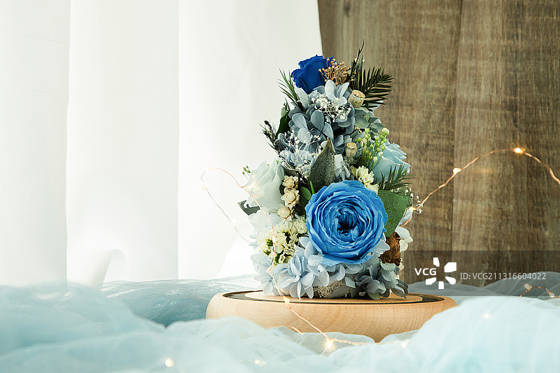 永生花 干花 玫瑰 玻璃罐 灯 唐老鸭 ins风图片素材