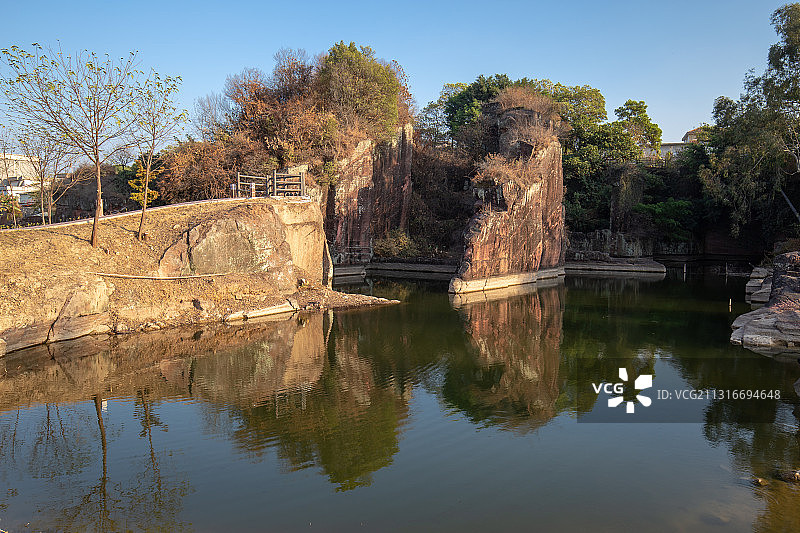 燕岭摩崖石刻图片素材