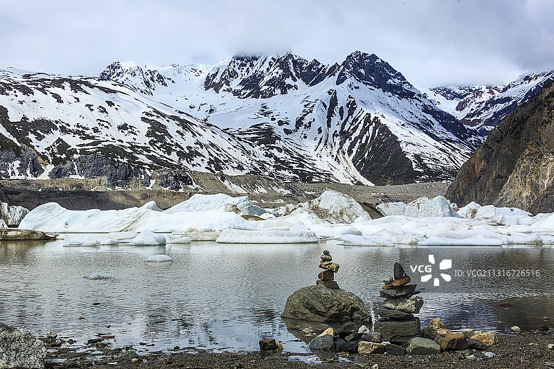 来古冰川——西藏昌都市八宿县图片素材