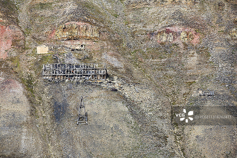 斯瓦尔巴朗伊尔城废弃的煤矿图片素材