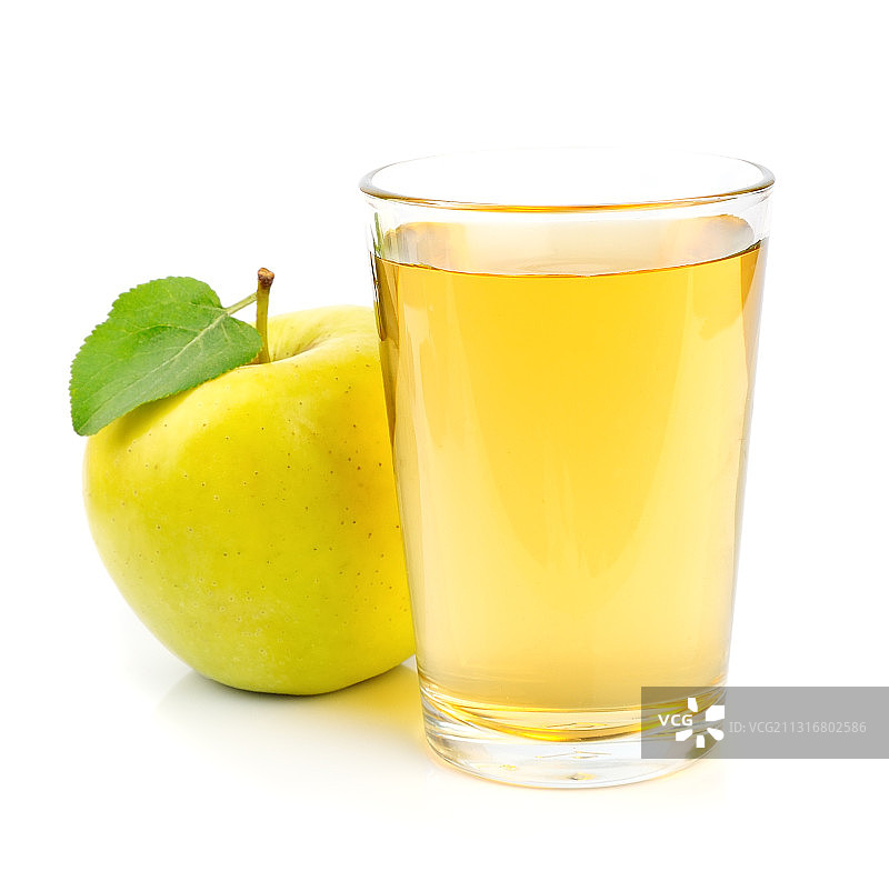 白色背景下的饮品特写图片素材