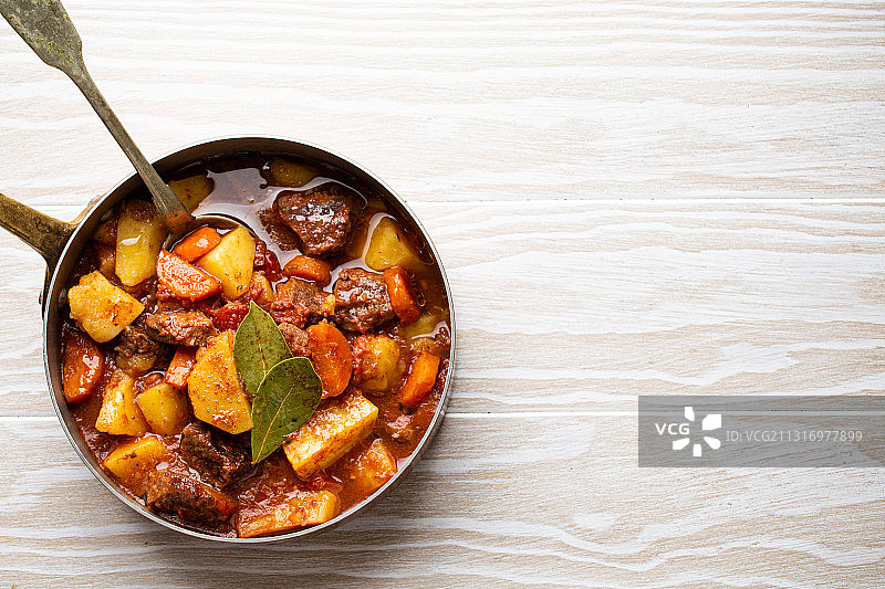 餐桌煎锅美食俯视图图片素材