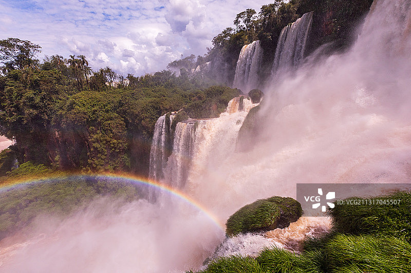 南美巴西阿根廷边境伊瓜苏瀑布图片素材