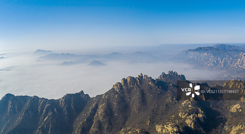 五莲山平流雾图片素材