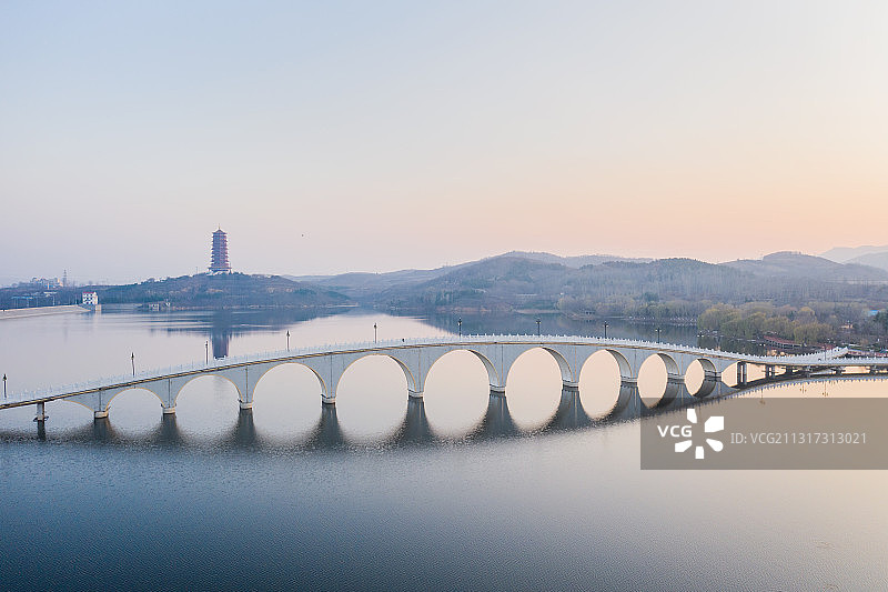 山东招远市龙王湖公园图片素材