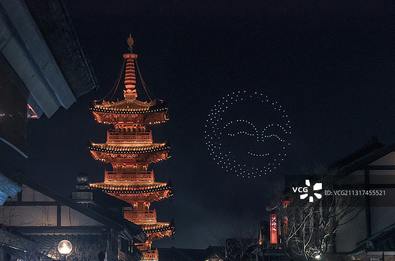 保持微笑图片素材