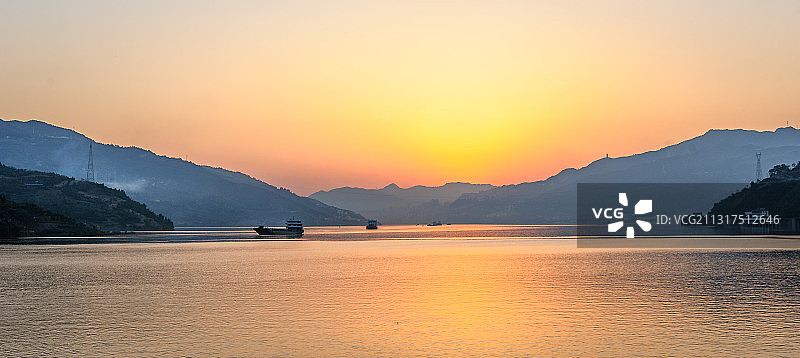 《瞿塘峡口风光》图片素材