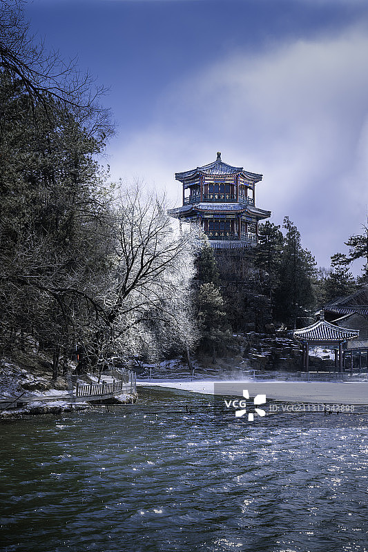 承德避暑山庄金山亭冬景图片素材