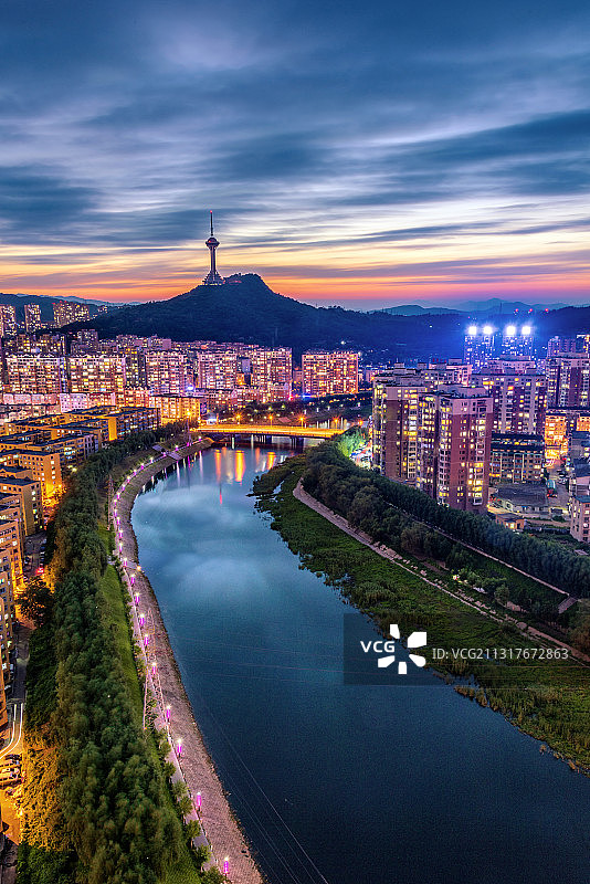 中国辽宁丹东夜景风光图片素材
