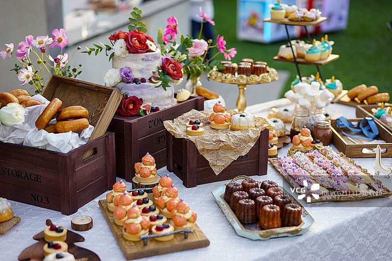 婚庆甜点摆桌图片素材
