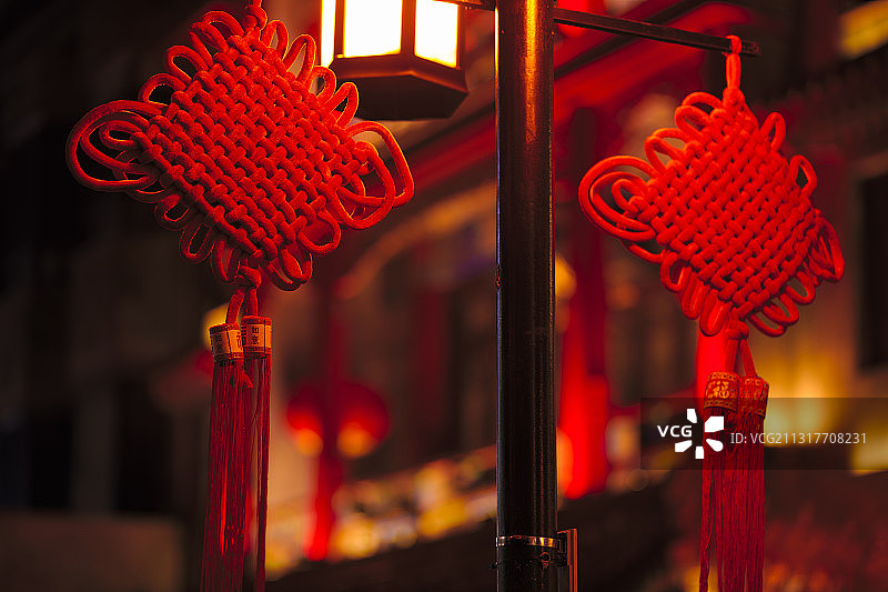 北京古典风格建筑和节日中国结装饰图片素材