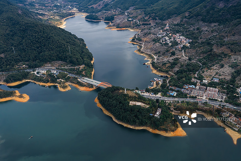 广州从化流溪河水库的青山绿水图片素材
