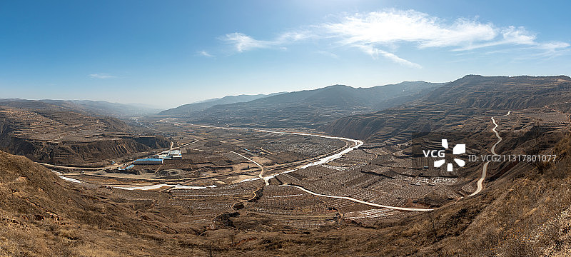 冬日阳光照耀下的广爷川图片素材